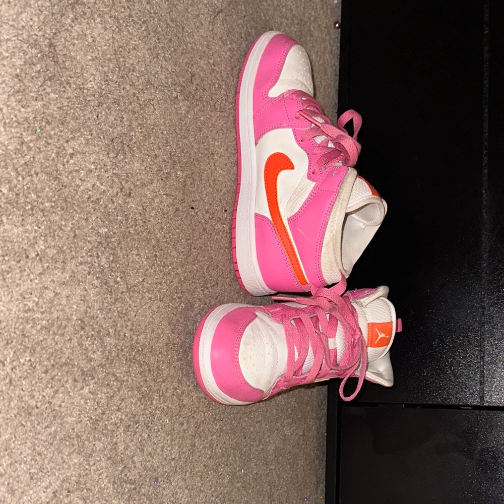 Kids Pink and Orange Retro Jordan 1’s  (One’s) Size 3y  Girl Sneakers